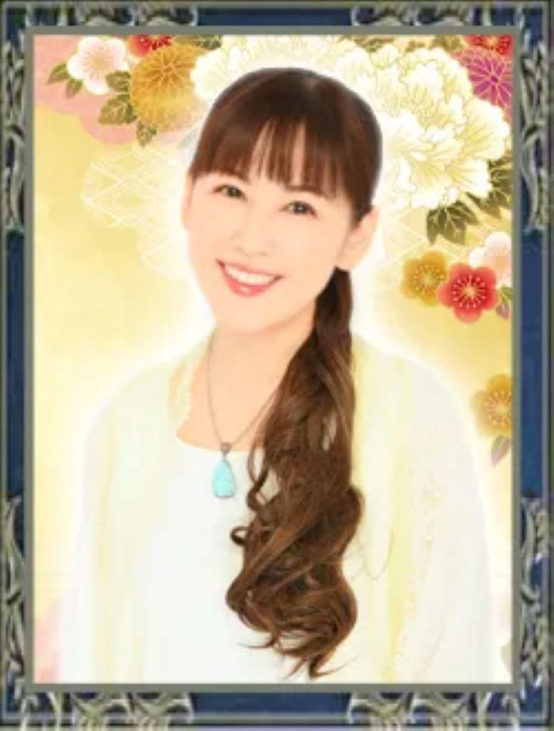 くすのき梨花世（くすのきりかせ）先生