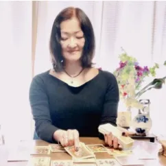 当たる占い師｜ 峰レア（みねれあ）先生