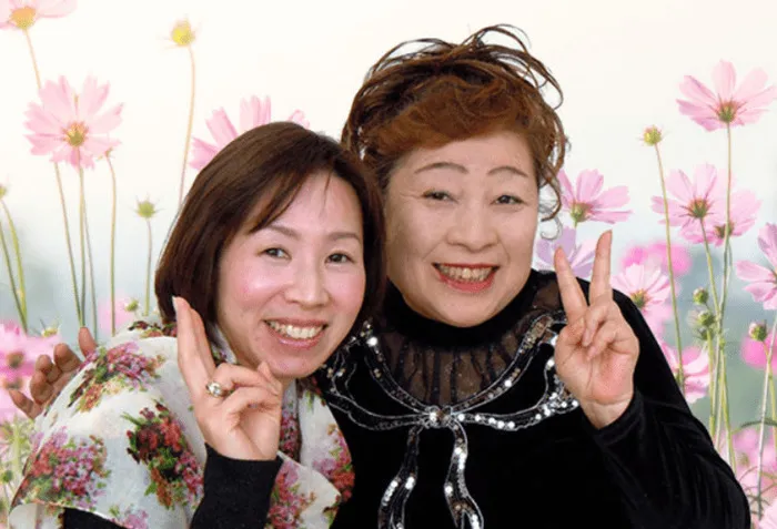 空飛ぶ修道女たち narafamily店内