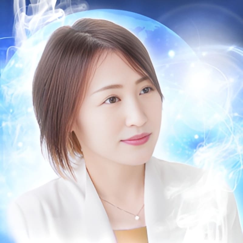 電話占いリノア｜瑠璃（るり）先生