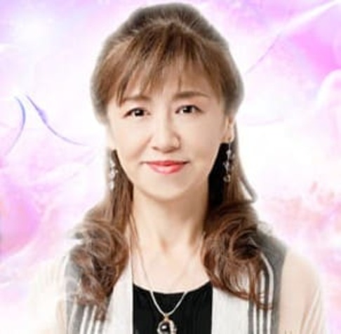 晶貴（アキ）先生　電話占いリノア